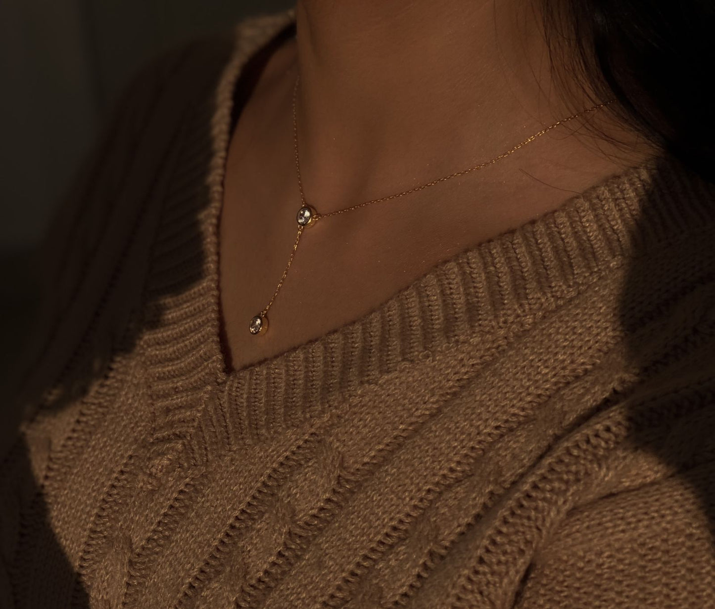 Sparkly gold pendant